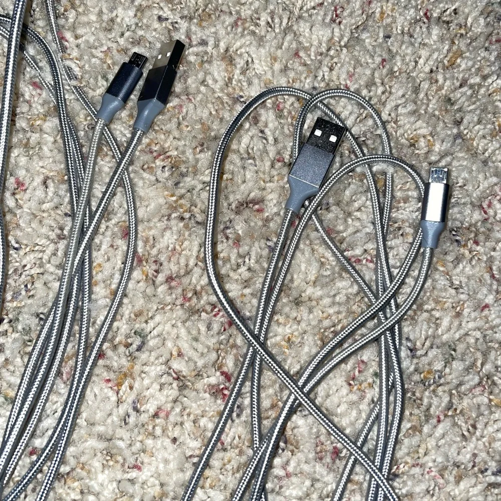 Android cellphone charger plugs long cords
